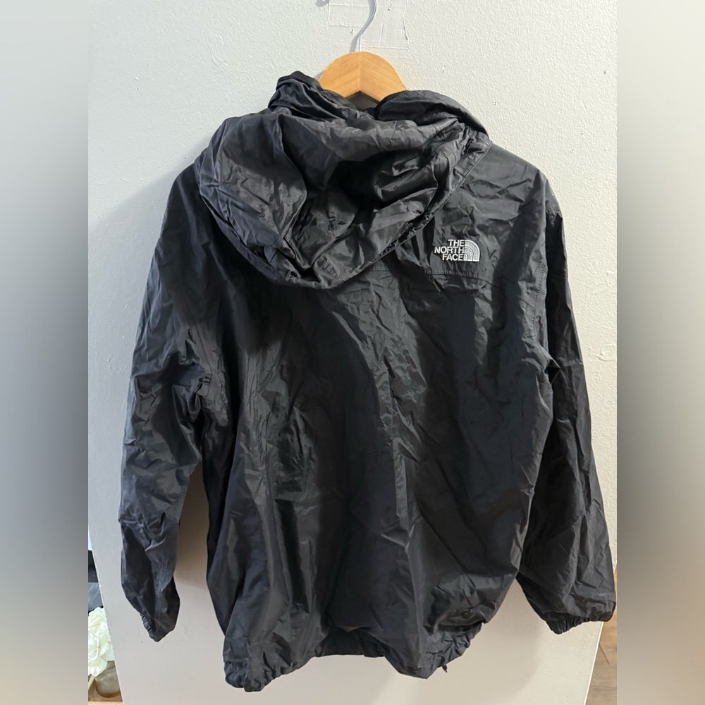 The North Face Men's Black Raincoat with Hood - Picture 5 of 5